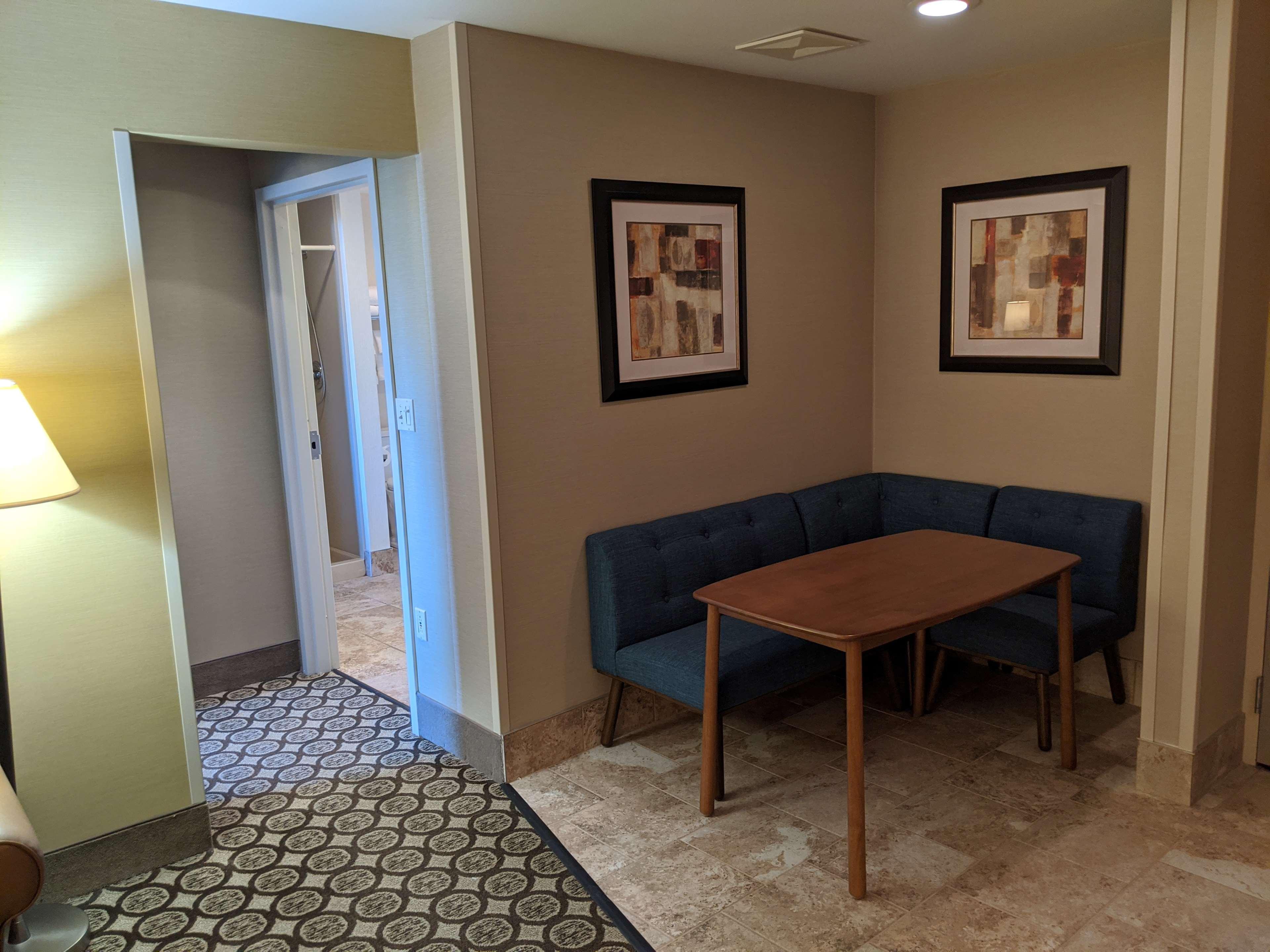 Best Western Plus Inntowner Madison Exterior foto